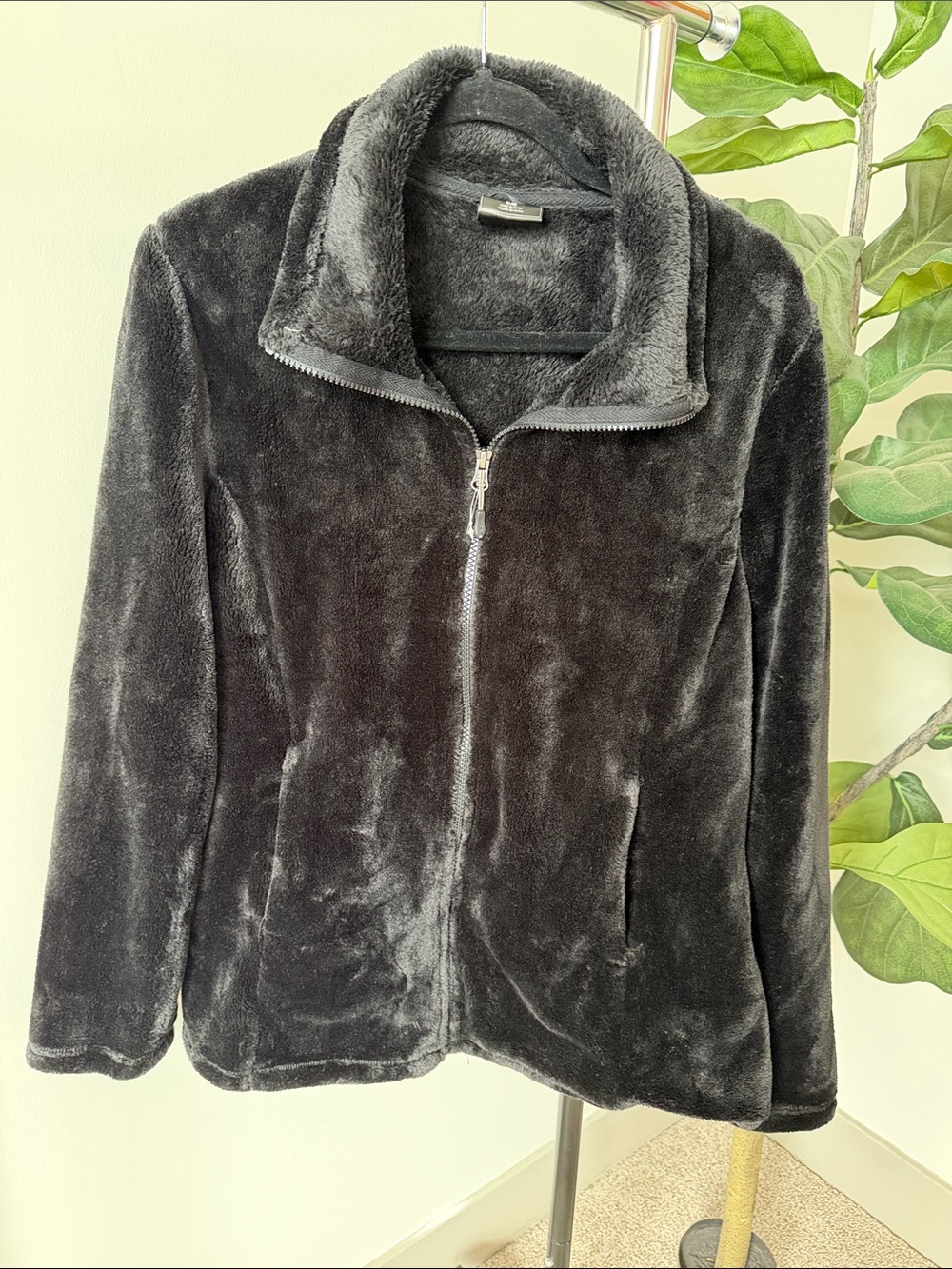32 Degrees Plush Full-Zip Teddy Jacket in Black
